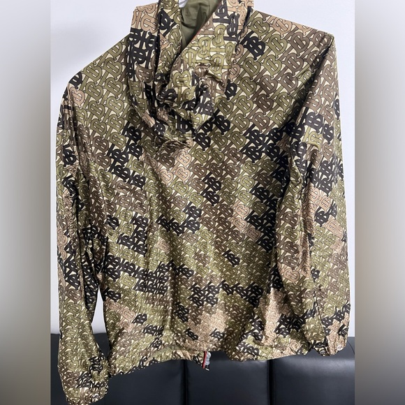 Burberry Windbreaker Size 52 (Mens) - Picture 2 of 5